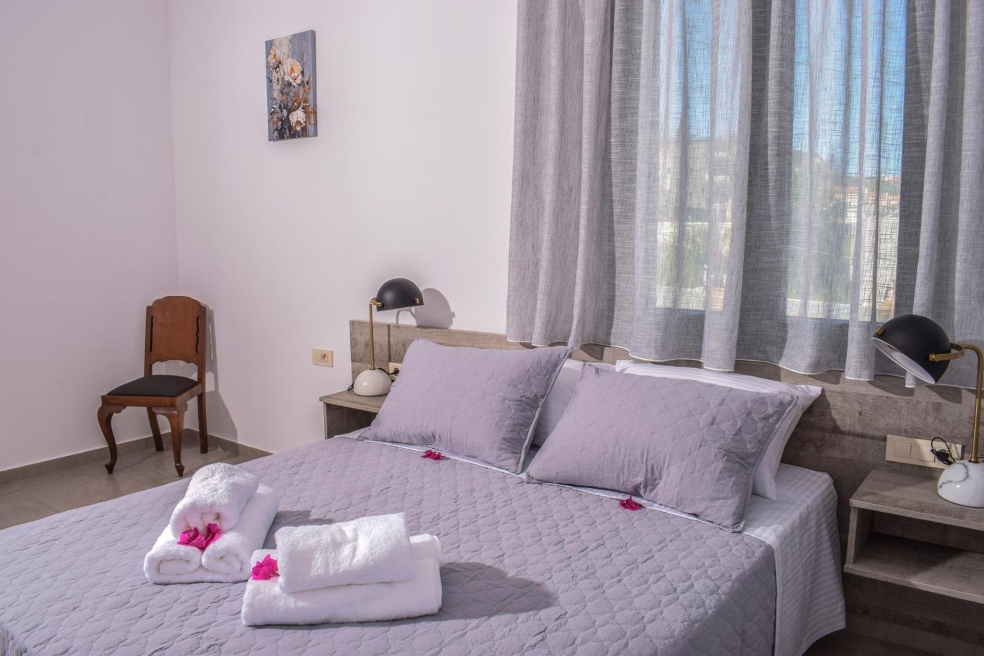 Romantic Corner Maisonette Houses Stalos Luaran gambar